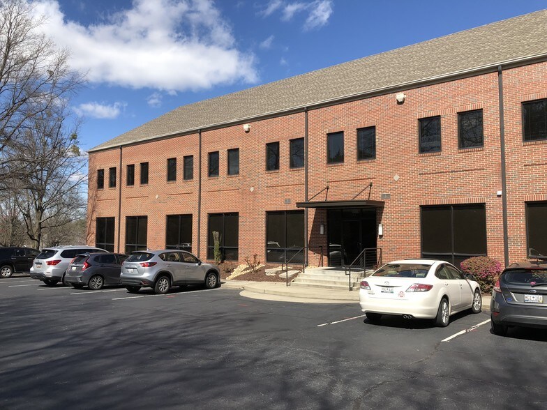 More Photos Of 330 Pelham Rd, Greenville Medical For Lease