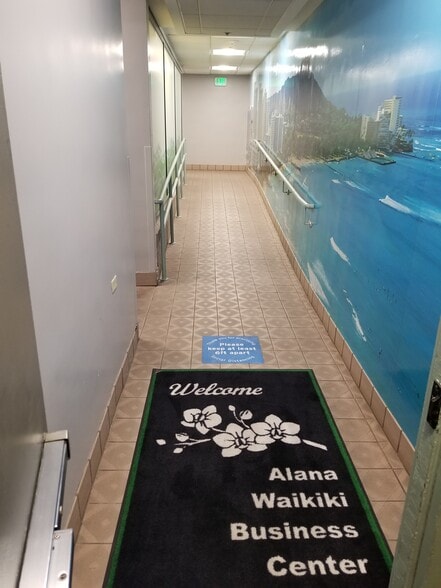 More Photos Of 460 Ena Rd, Honolulu Office For Lease