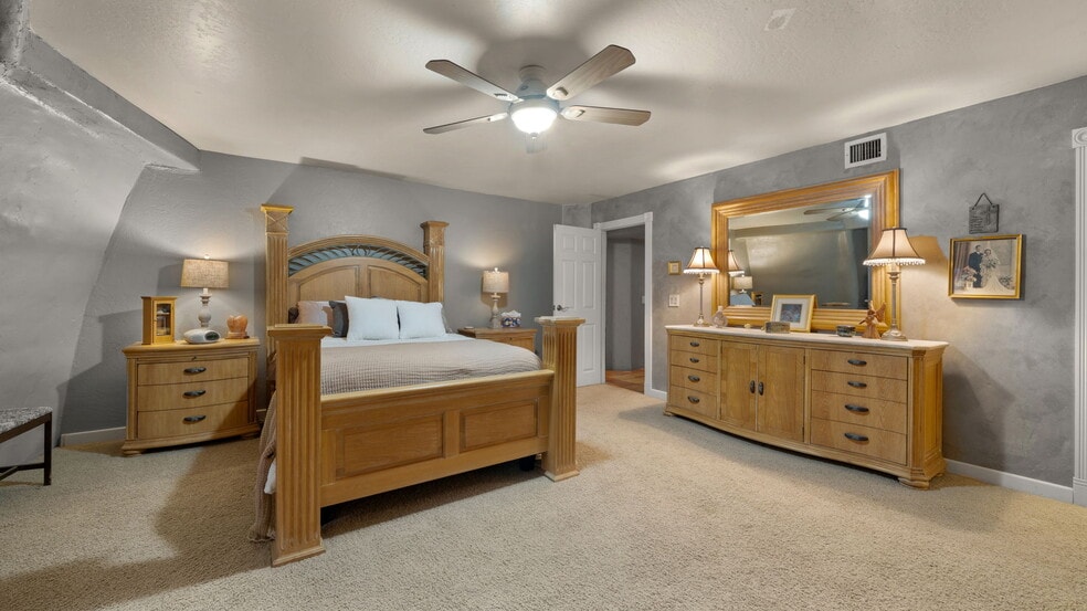 More Photos Of 1935 E Joy Ranch Rd, Phoenix Specialty For Sale