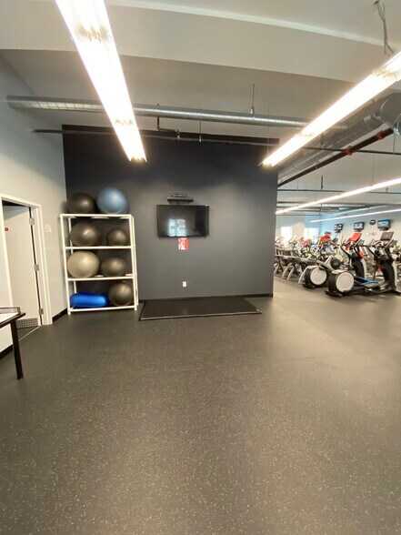 More Photos Of 79 W Main St, Northborough Freestanding For Sale