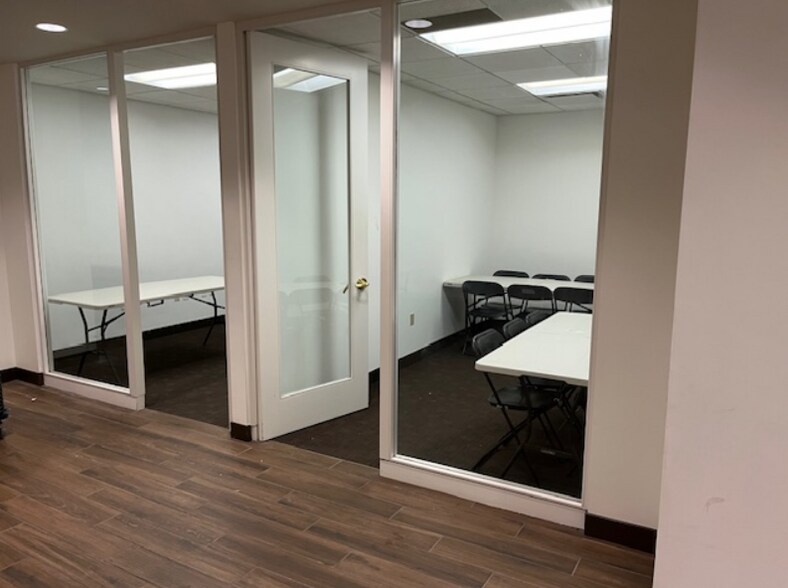 More Photos Of 261 Broadway, New York Apartments For Sale