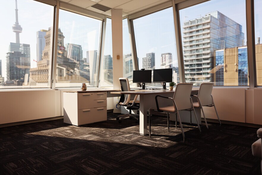 More Photos Of 375 University Ave, Toronto Office For Lease