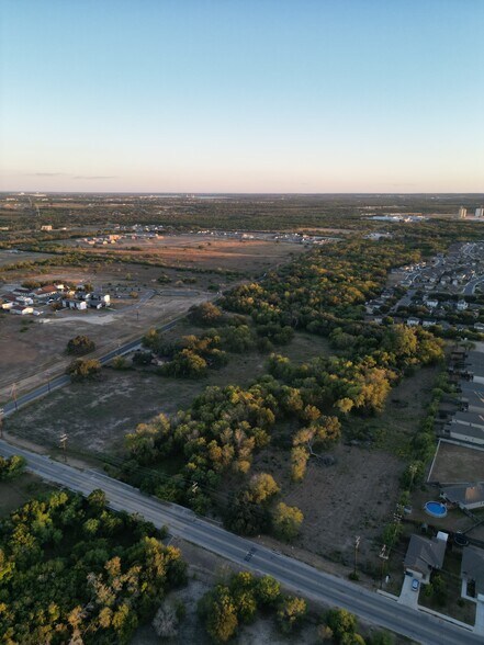 More Photos Of 9811 Southton Rd, San Antonio Land For Sale