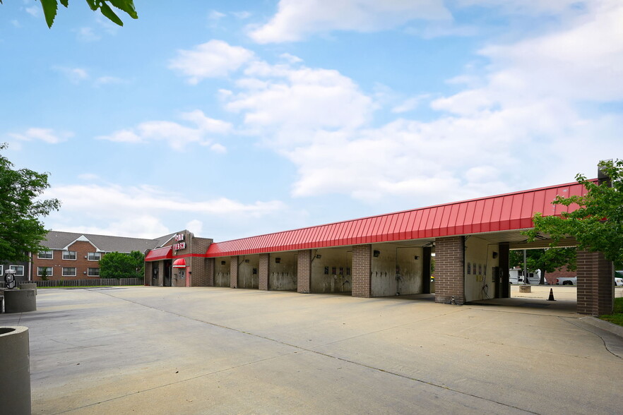 More Photos Of 11948 Riley St, Overland Park Carwash For Sale