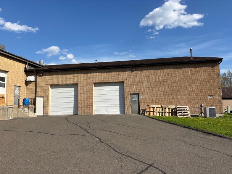 More Photos Of 91 Willenbrock Rd, Oxford Flex For Sale