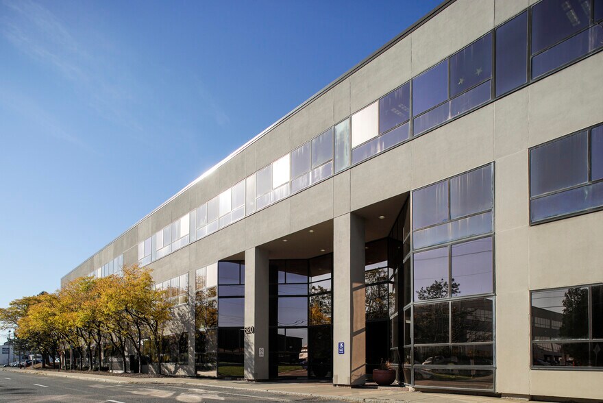 More Photos Of 620 W Erie Blvd, Syracuse Medical For Sale