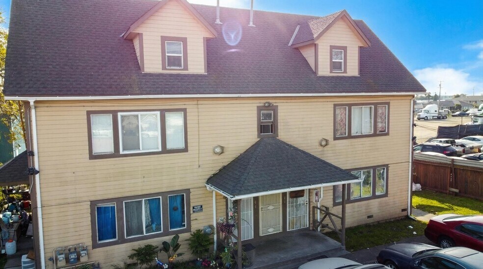 More Photos Of 111 Mahogany Dr, Vallejo Apartments For Sale