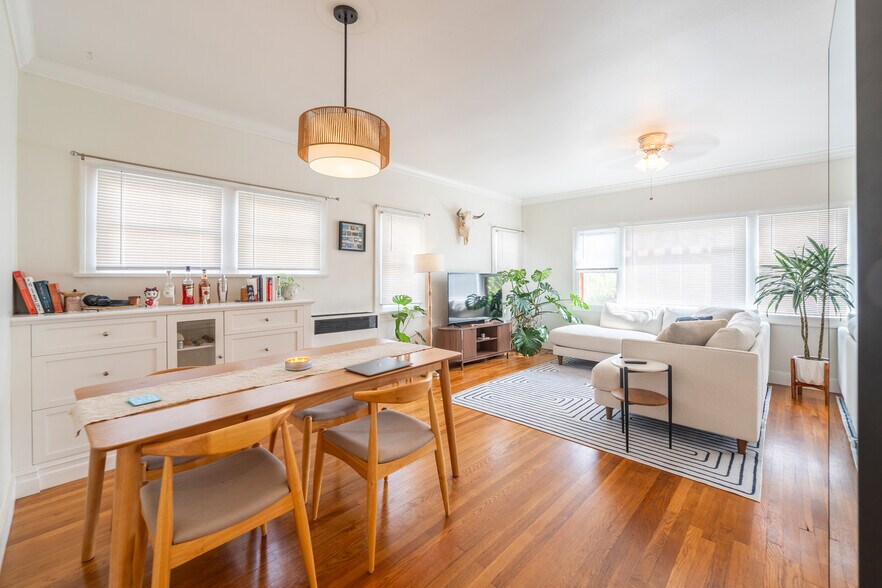 More Photos Of 207 Mira Mar Ave, Long Beach Apartments For Sale