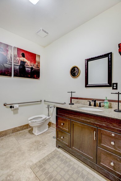 More Photos Of 6151 Garfield Ave, Sacramento Medical For Sale