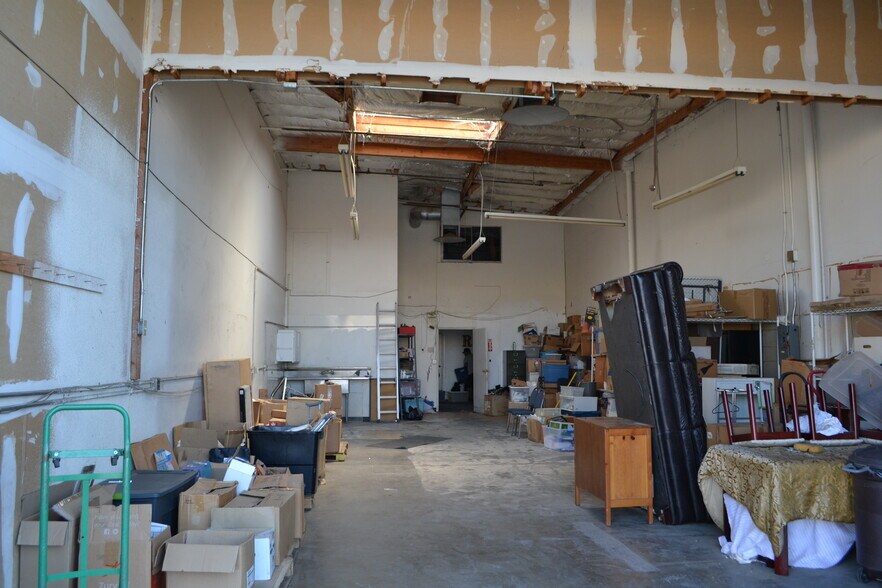 More Photos Of 3250 Monier Cir, Rancho Cordova Manufacturing For Lease