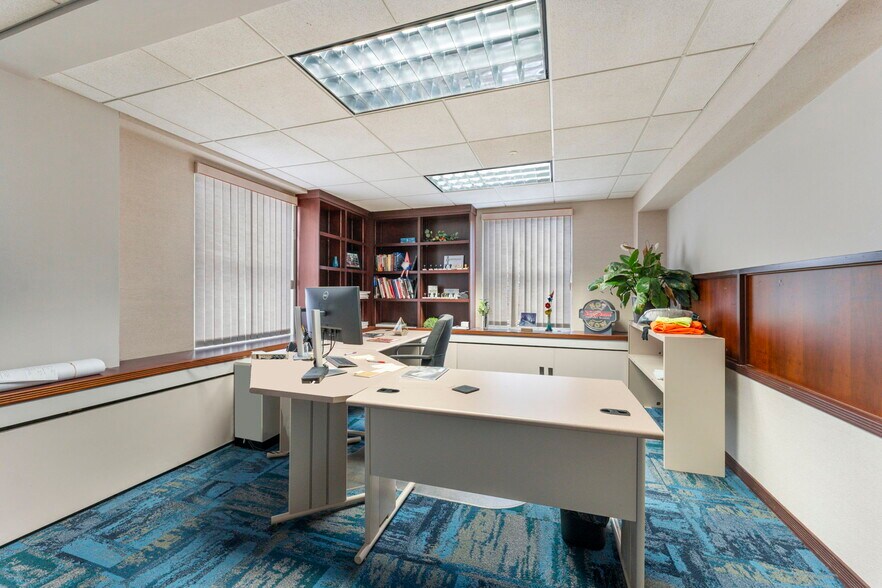 More Photos Of 1 W Market St, Corning Office For Lease