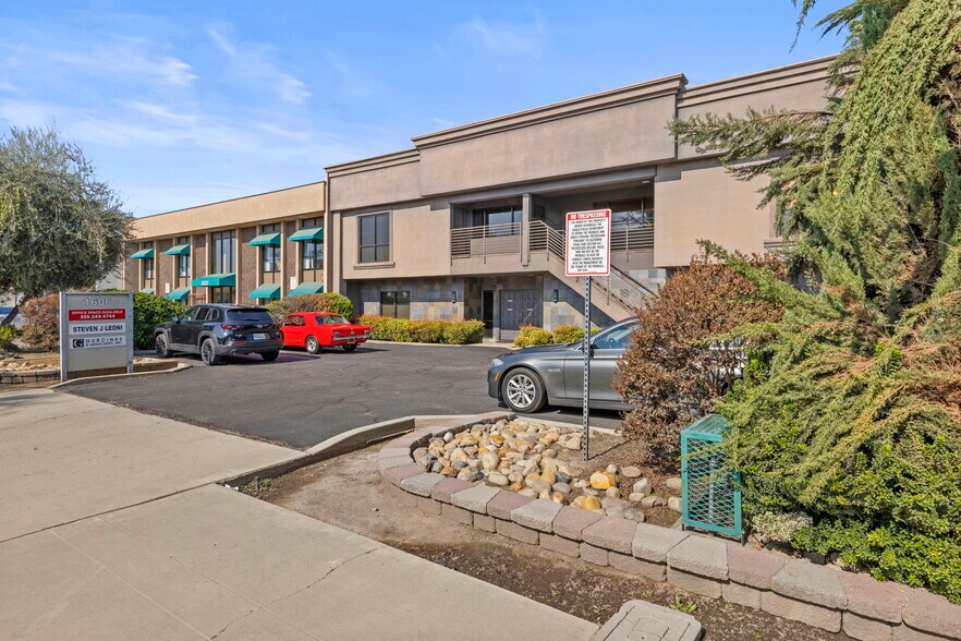 More Photos Of 1606 W Mineral King Ave, Visalia Office For Sale
