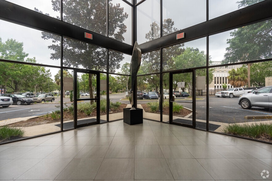 More Photos Of 101 SE 2nd Pl, Gainesville Unknown For Lease