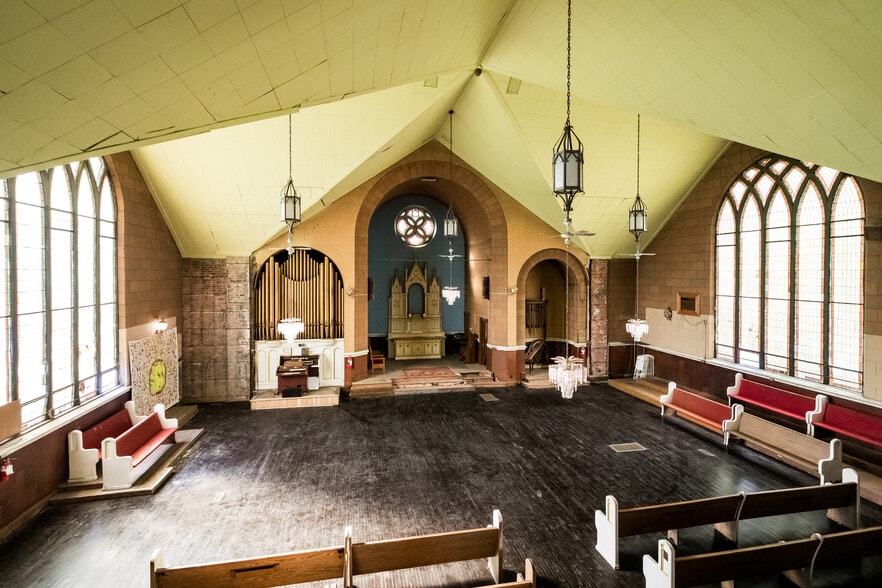 More Photos Of 4103 Cadillac Blvd, Detroit Religious Facility For Sale