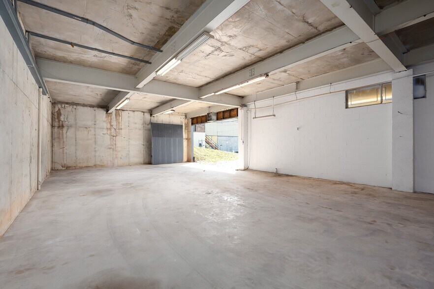 More Photos Of 1833 Alton Rd, Birmingham Unknown For Lease