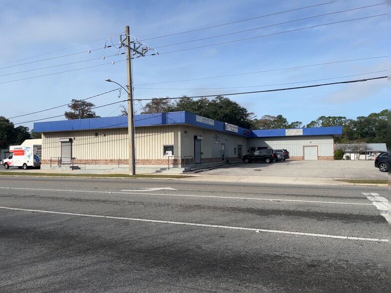 More Photos Of 1906 Parental Home Rd, Jacksonville Storefront For Sale