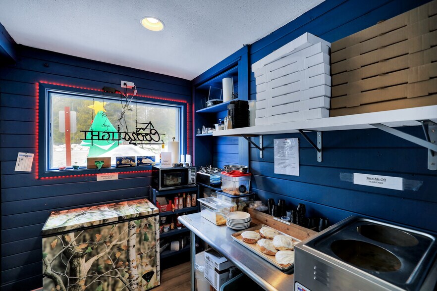 More Photos Of 802 S Shore Diamond Lake Rd, Newport Restaurant For Sale