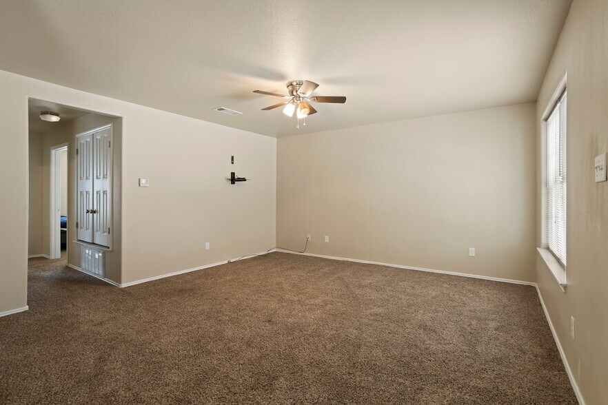More Photos Of 1203 S Gail Ave, Monahans Apartments For Sale