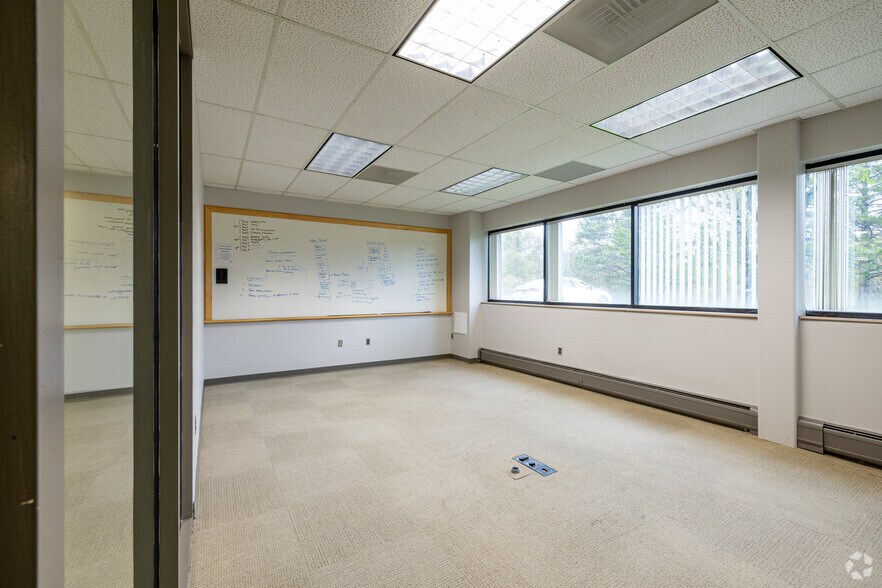 More Photos Of 645 Martinsville Rd, Bernards Township Office For Sale