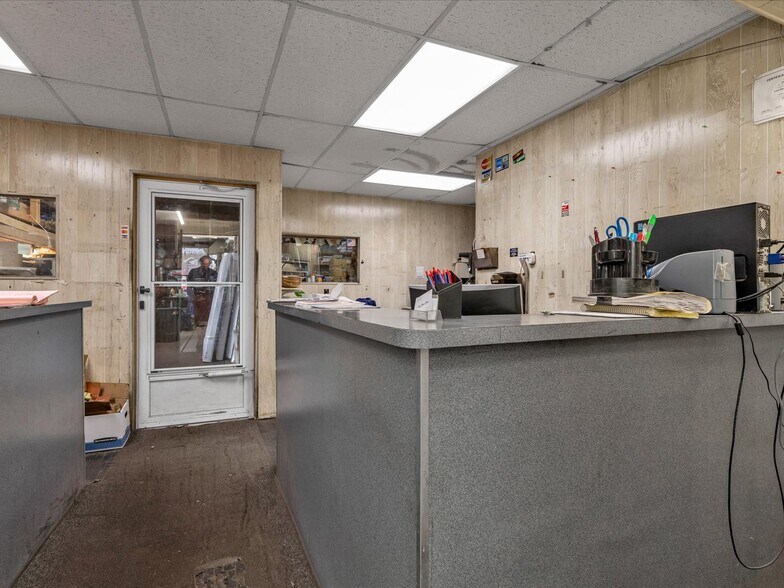 More Photos Of 457 Long Beach Blvd, Long Beach Warehouse For Sale