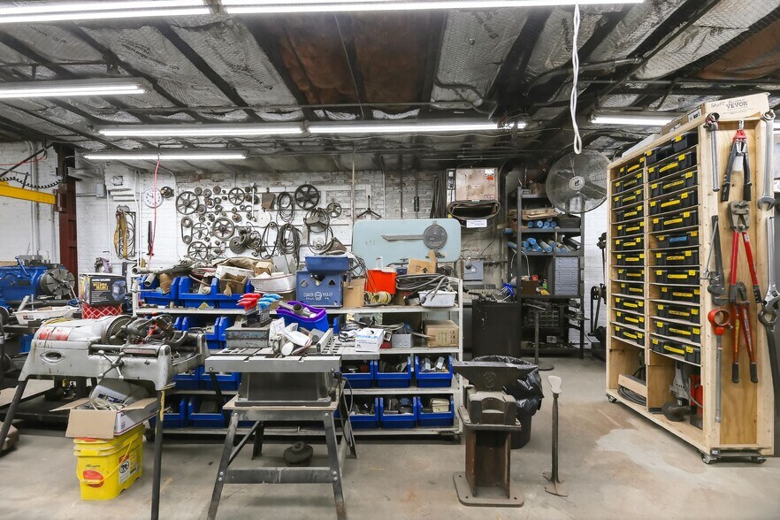 More Photos Of 3341-43 D St, Philadelphia Manufacturing For Sale