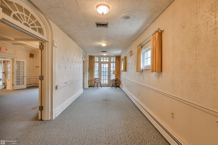 More Photos Of 1619 W Hamilton St, Allentown Funeral Home For Sale