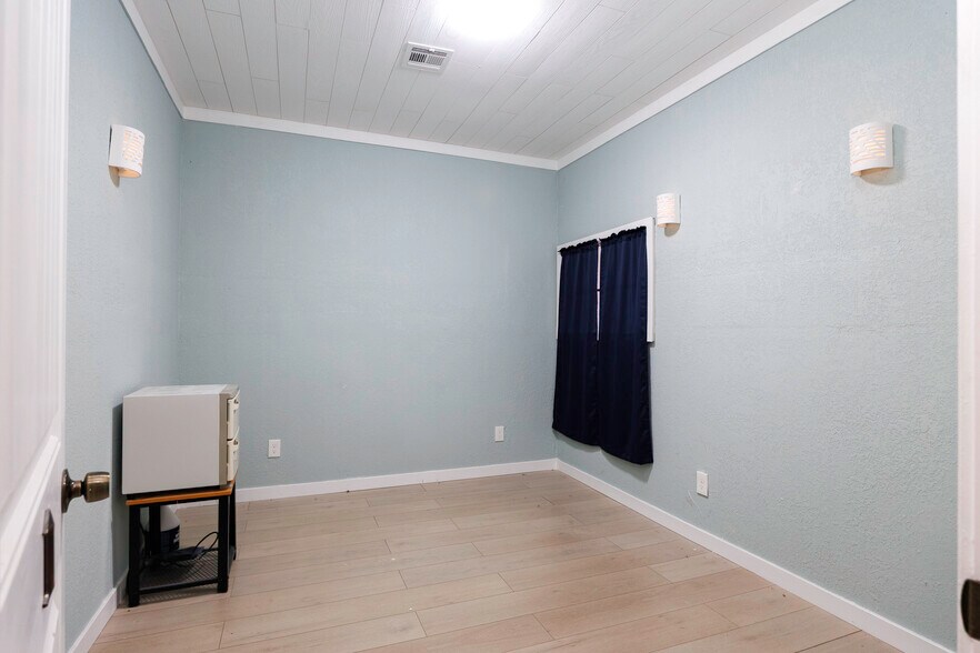 More Photos Of 623 E Florence Blvd, Casa Grande Freestanding For Sale