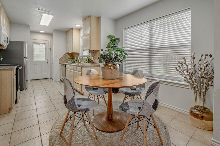 More Photos Of 1128-1136 Gridiron Drive, College Station Apartments For Sale