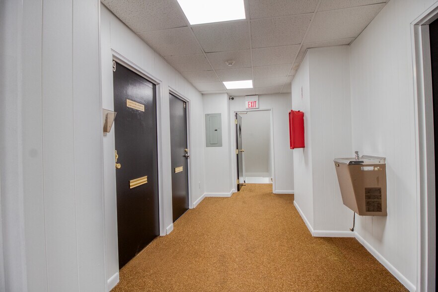 More Photos Of 101 West St, Hillsdale Office For Lease