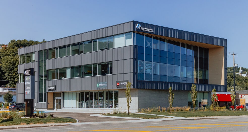 Primary Photo Of 9745 Boul Sainte-Anne, Sainte-anne-de-beaupre Office For Lease