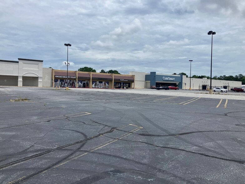 Primary Photo Of 4695 Buena Vista Rd, Columbus Freestanding For Lease