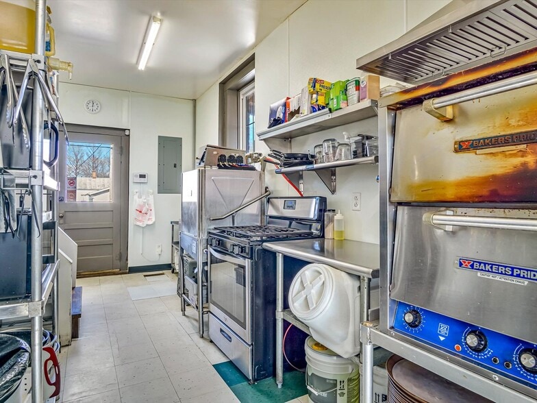 More Photos Of 214 Main St, Ruma Restaurant For Sale