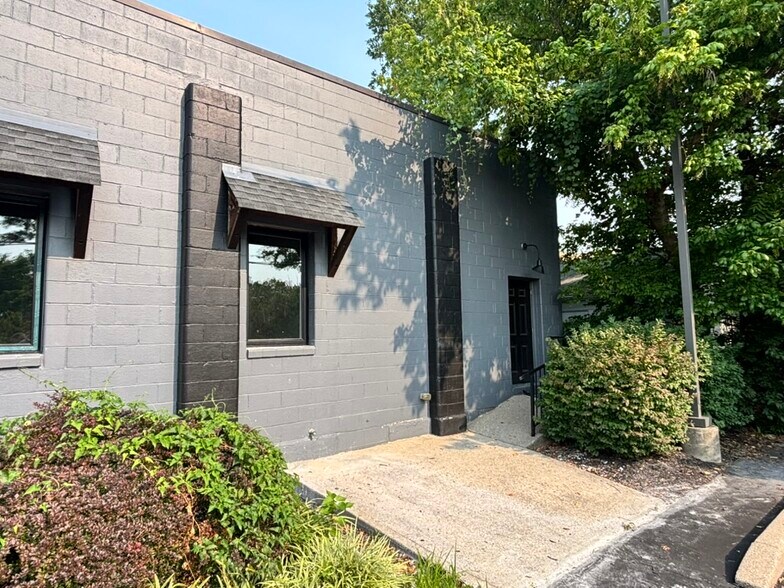 More Photos Of 4680 Cooper Rd, Cincinnati Loft Creative Space For Lease