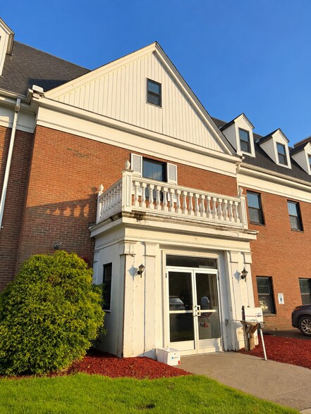 More Photos Of 30 Jordan Ln, Wethersfield Office For Lease