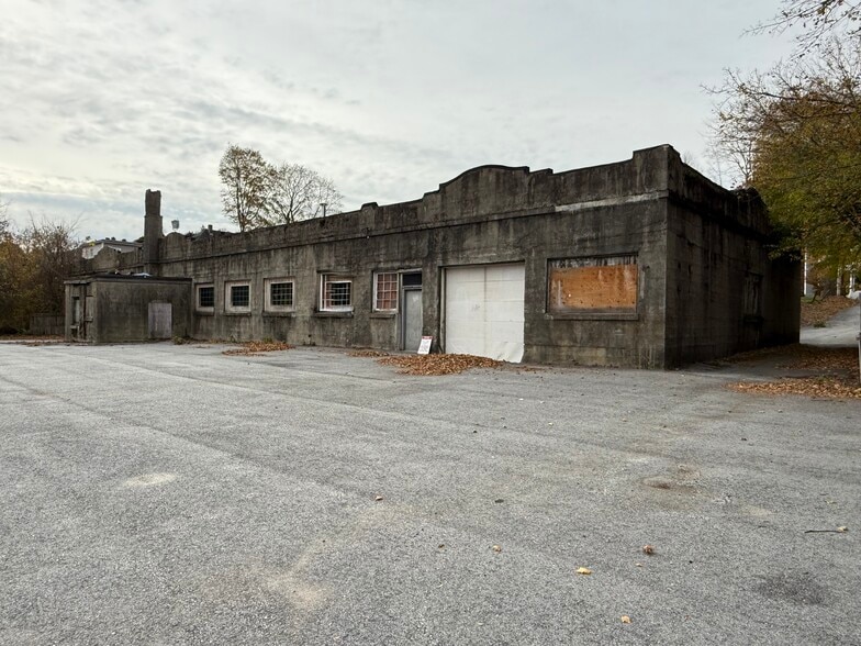 More Photos Of 22 Richmond Ave, Worcester Auto Repair For Sale