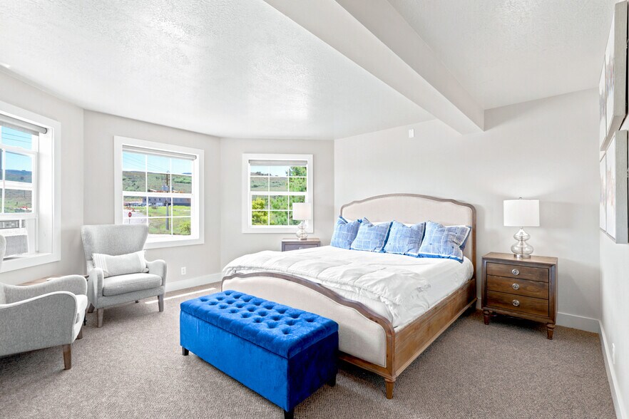 More Photos Of 40 Christa Circle cir, Garden City Specialty For Sale