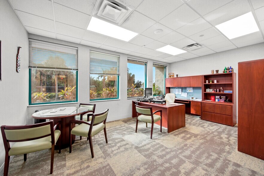 More Photos Of 4747 Progress Ave, Naples Refrigeration Cold Storage For Lease