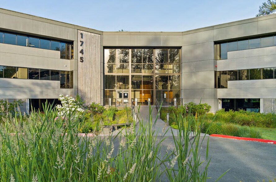 More Photos Of 1745 114th Ave SE, Bellevue Office For Lease