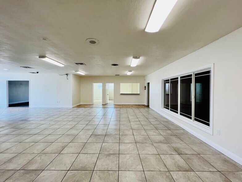 More Photos Of 1153 S Greenwood Ave, Montebello Manufacturing For Lease