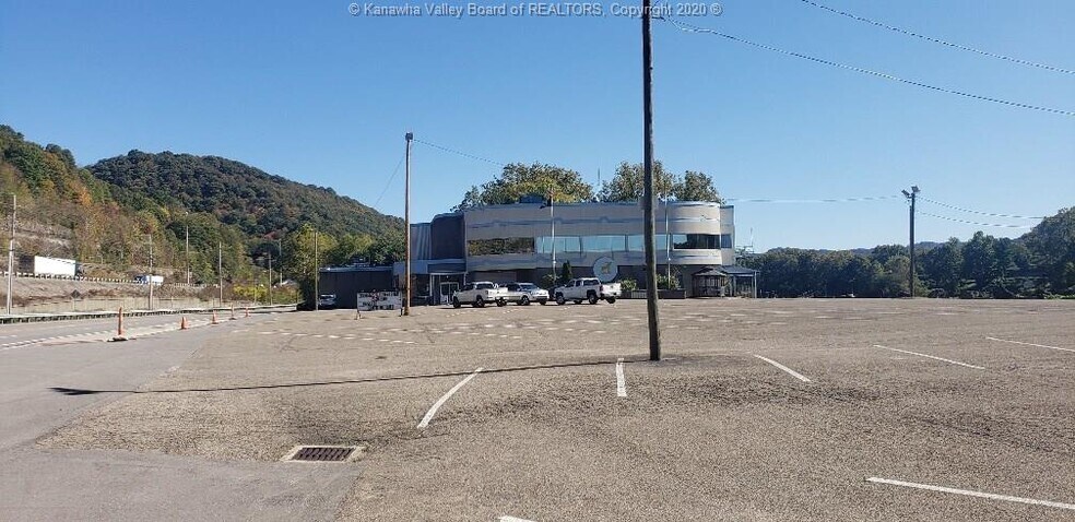 More Photos Of 2805 Kanawha Blvd E, Charleston Office For Lease