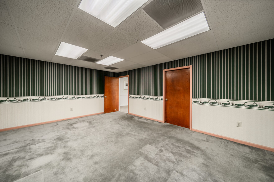 More Photos Of 129 Dupree St, Charlotte Distribution For Lease
