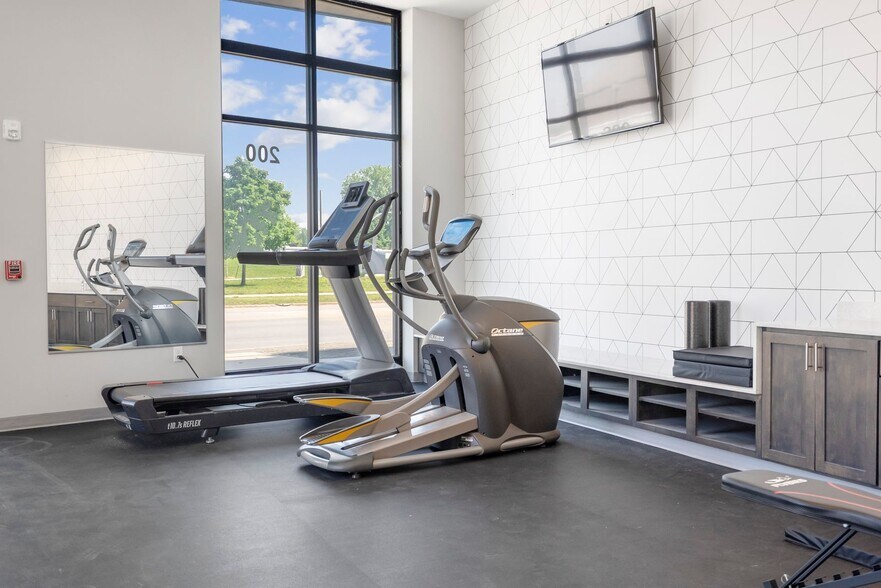 More Photos Of 200 W 1st St, Cedar Falls Apartments For Lease