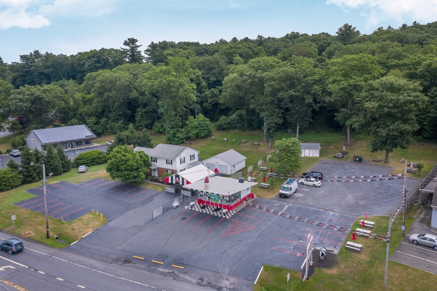 More Photos Of 1620 Ulster Ave, Lake Katrine Restaurant For Lease