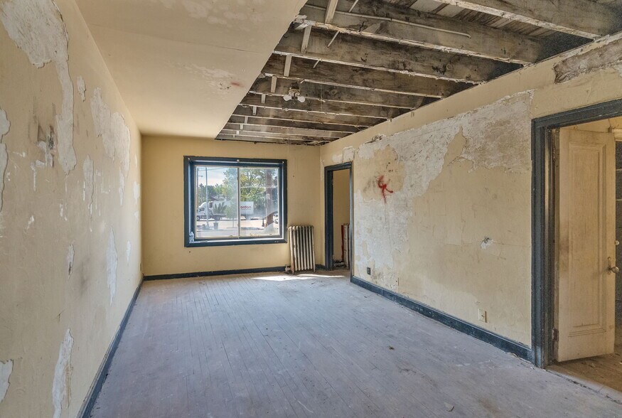 More Photos Of 15523 Mack Ave, Detroit Apartments For Sale