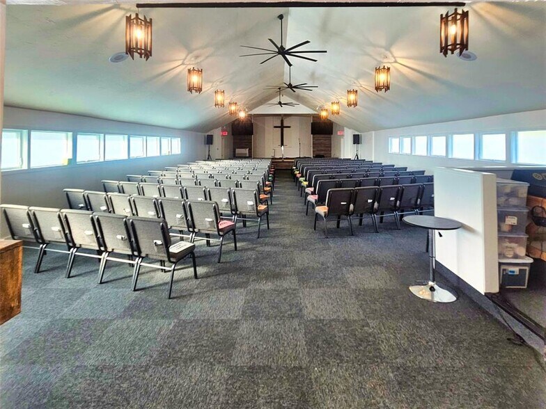 More Photos Of 315 E Evergreen Dr, Kalispell Religious Facility For Sale