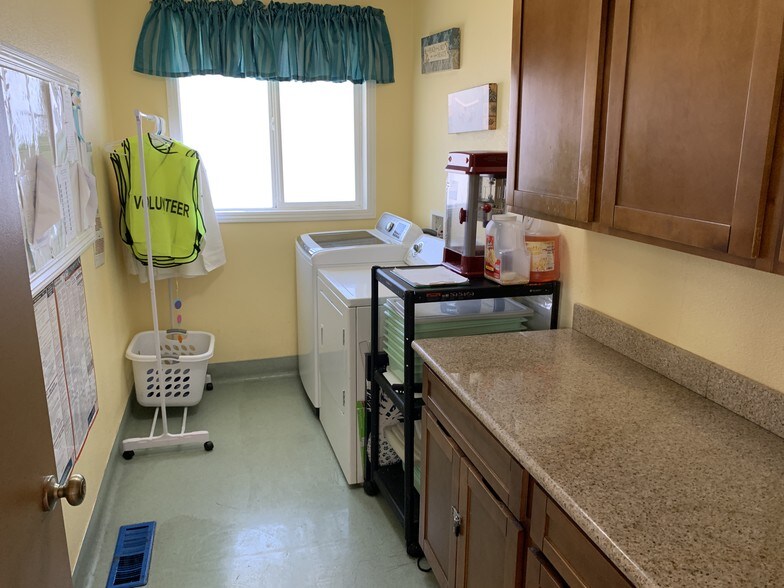 More Photos Of 303 N 15th St, San Jose Medical For Sale