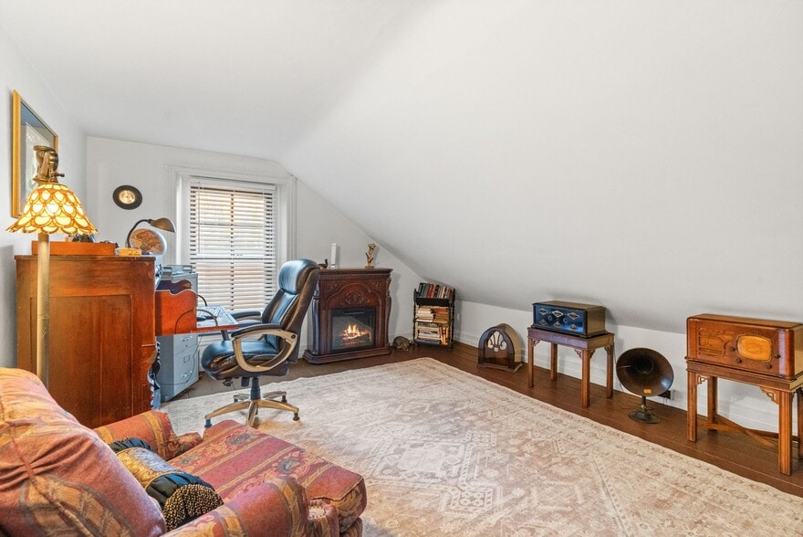 More Photos Of 23-25 Race St, Jim Thorpe Hospitality For Sale