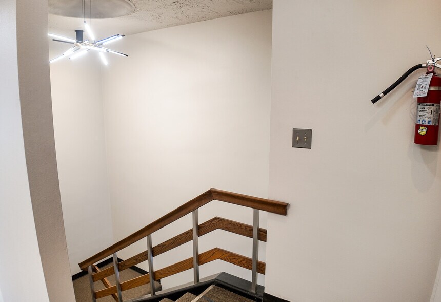 More Photos Of 1800 S Summit Ave, Sioux Falls Office For Lease