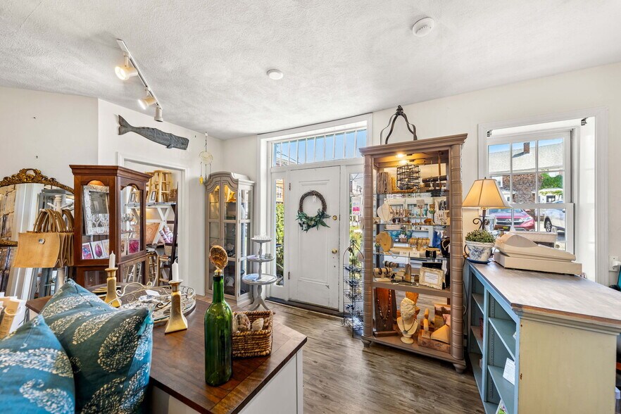 More Photos Of 30-32 Water Street #2, Newburyport General Retail For Sale