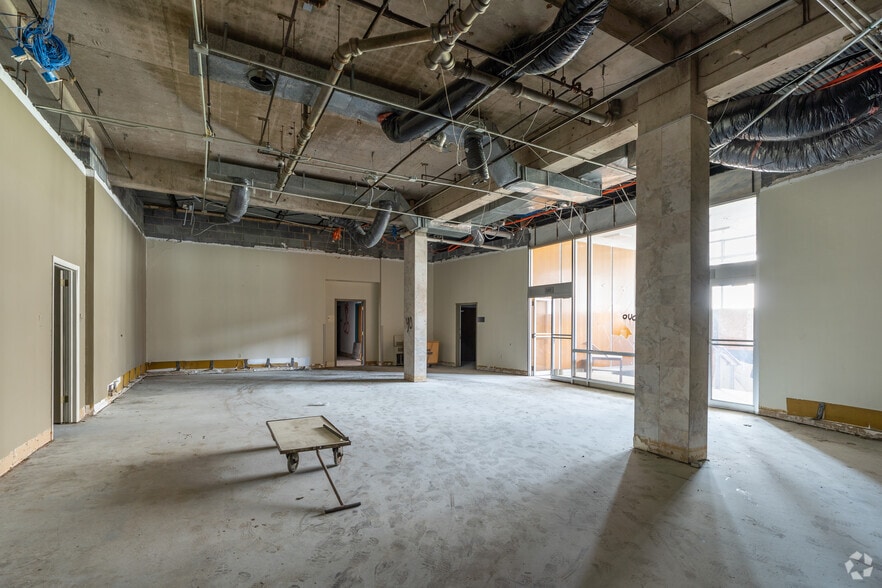 More Photos Of 101 Broad St, Ashland Hospital For Sale